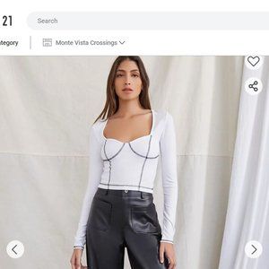 forever21  Contrast-Seam Sweetheart Top